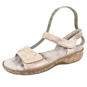 Softwalk Women Sandal 6.5 Narrow Walking Comfort Tan Leather Cork Wedge S1504